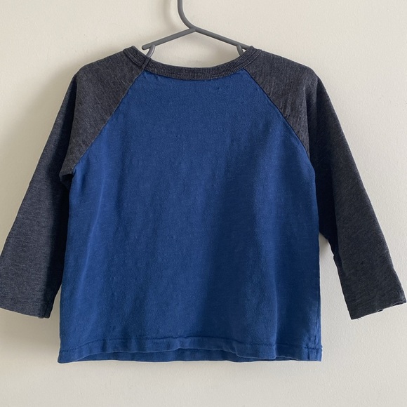BabyGAP Toddler Boy Long Sleeve Dinosaur Tee - Picture 9 of 15
